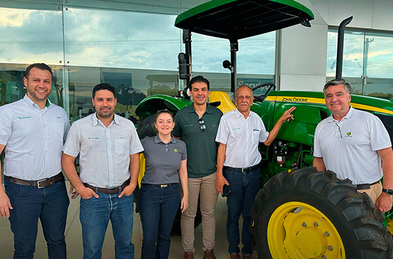 Lipetral recebe Gerente de Desenvolvimento de Concessionários Brasil e Gerente de Território da John Deere Lipetral recebe Gerente de Desenvolvimento de Concessionários Brasil e Gerente de Território da John Deere